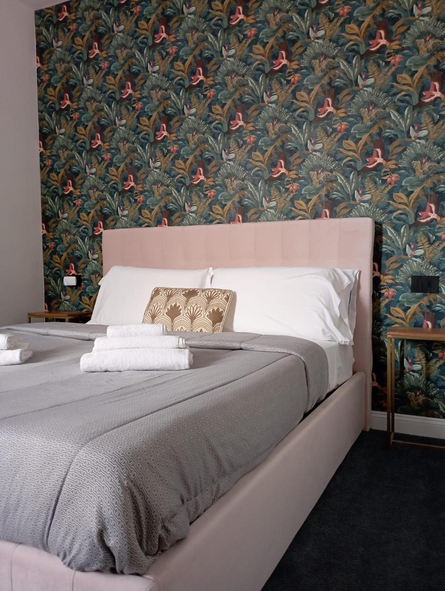 President Plaza Vip Suite Spa By Babylon Stay Naples Exterior photo