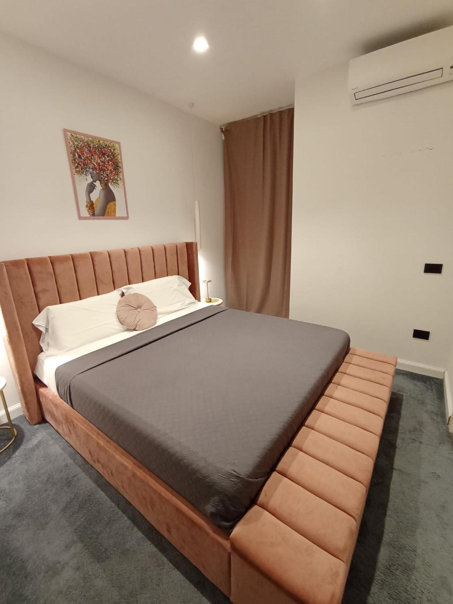 President Plaza Vip Suite Spa By Babylon Stay Naples Exterior photo