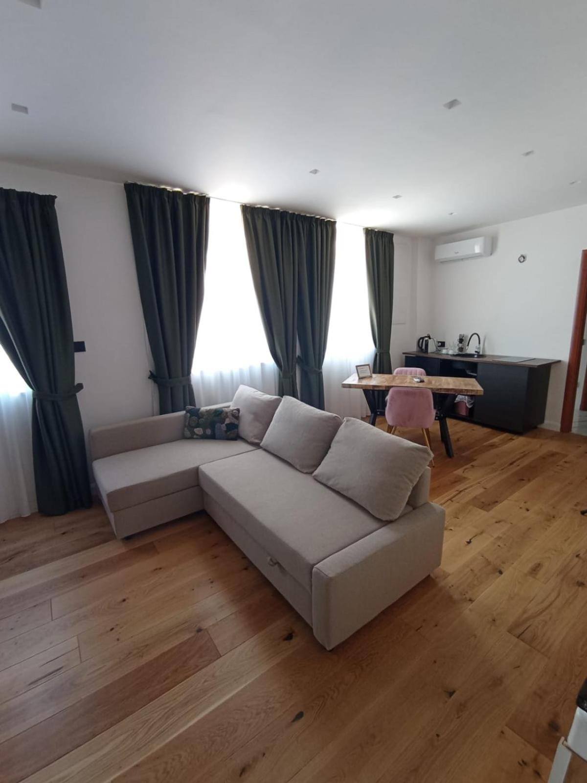 President Plaza Vip Suite Spa By Babylon Stay Naples Exterior photo